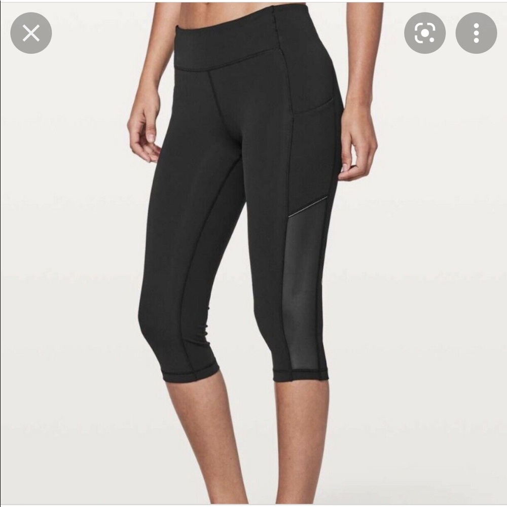 Pre-owned Lululemon Mesh Black Crop Leggings size 4 Small
